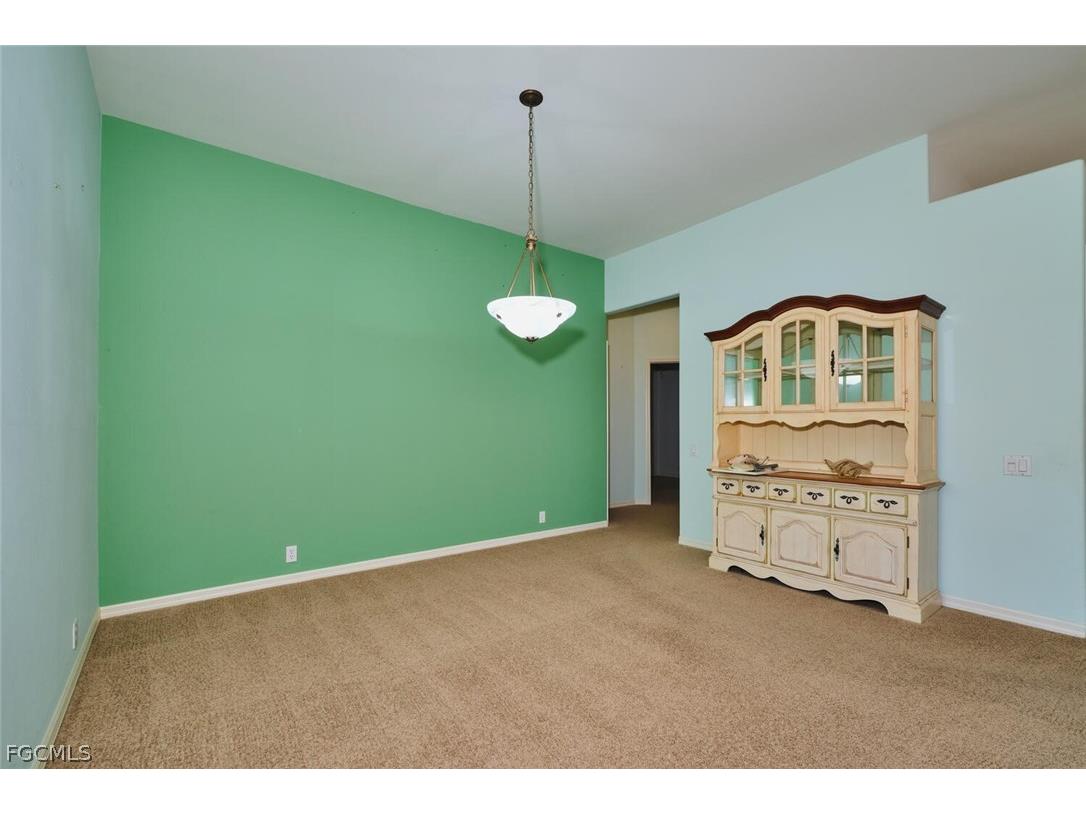 9293 Garden Pointe Fort Myers FL 33908 2026012125 image15