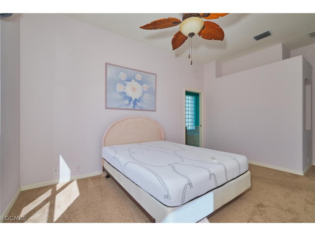 9293 Garden Pointe Fort Myers FL 33908 2026012125 image20