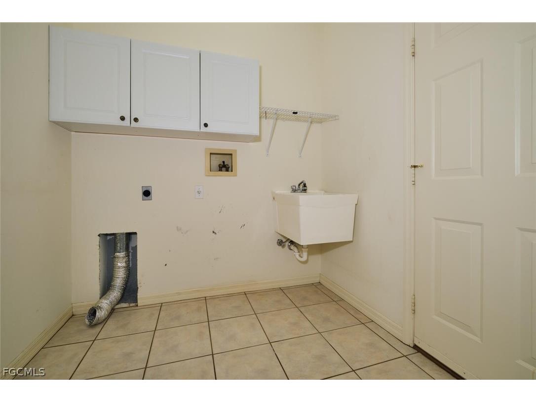 9293 Garden Pointe Fort Myers FL 33908 2026012125 image47