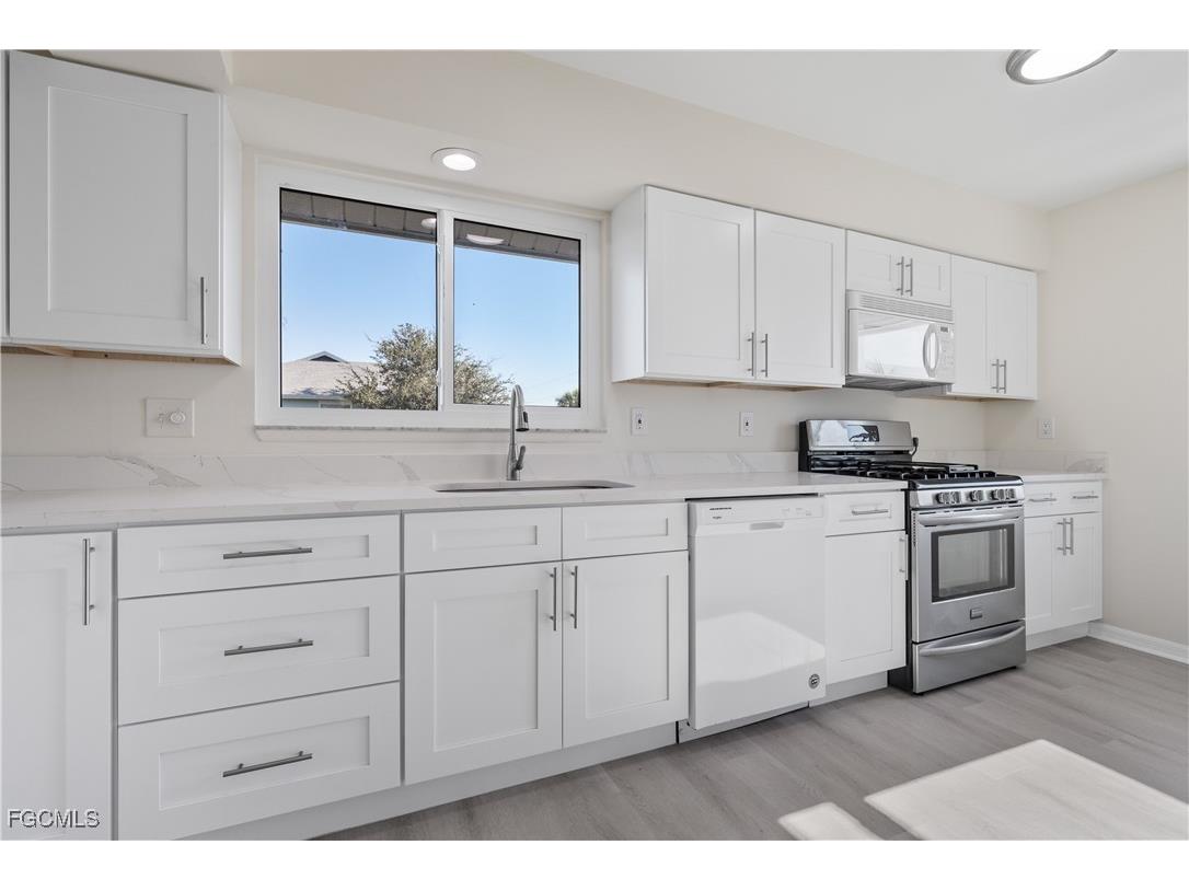 9297 Kincaid Court Sanibel FL 33957 2025006486 image16