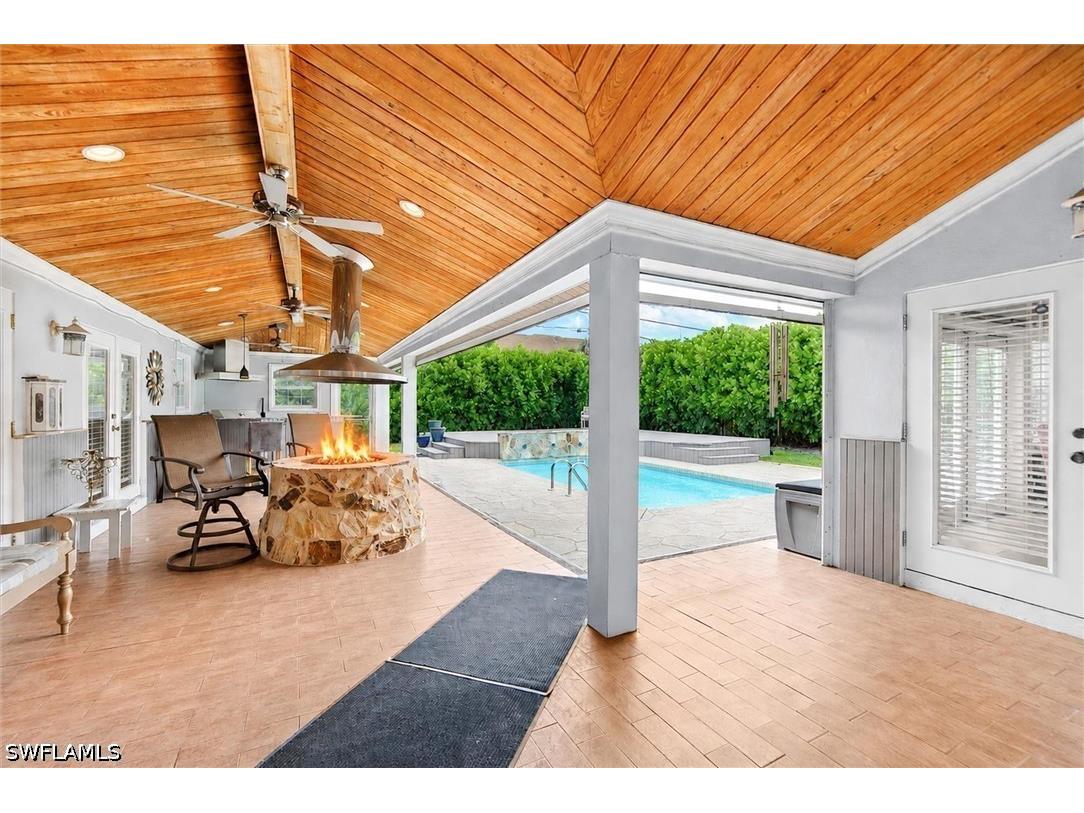 93 7th Street Bonita Springs FL 34134 226022586 image1