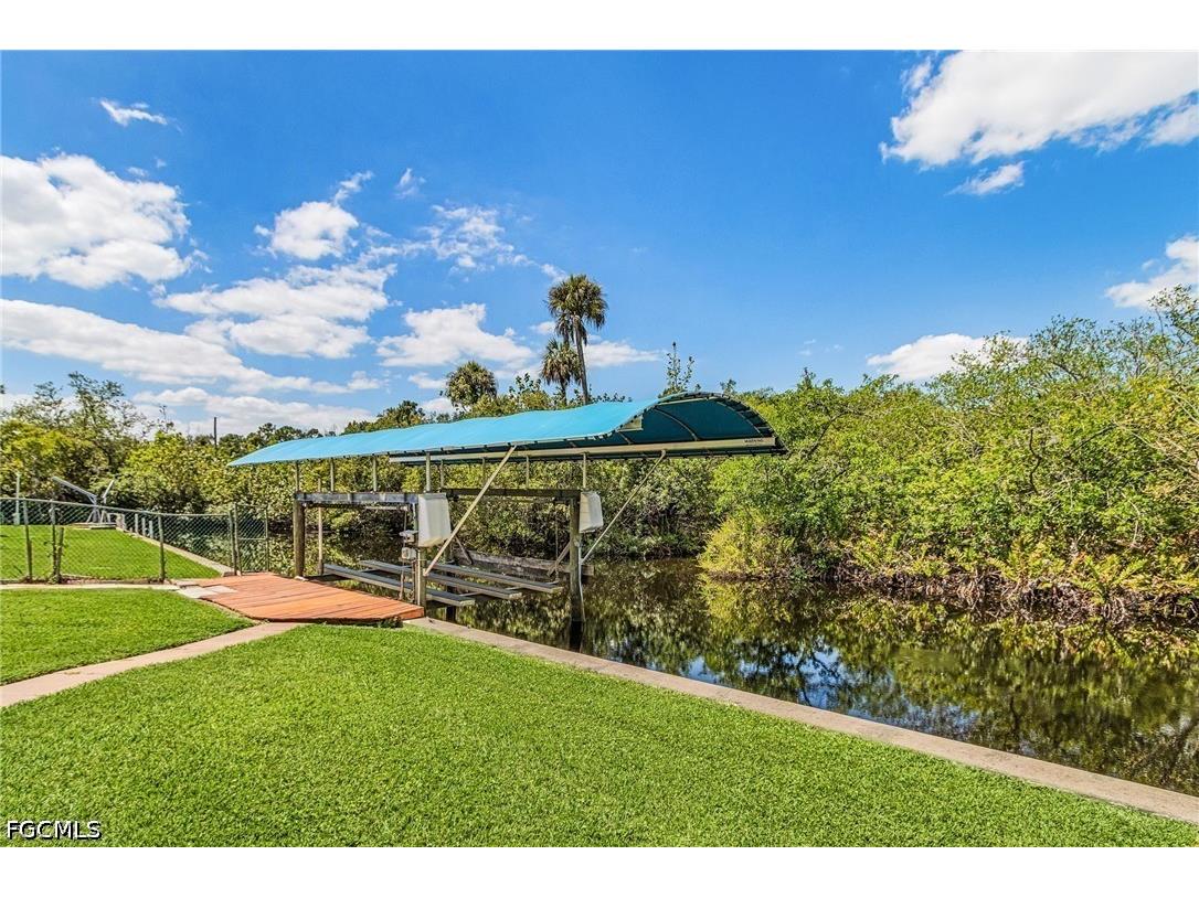 93 Glenmont Drive W North Fort Myers FL 33917 2026017251 image27
