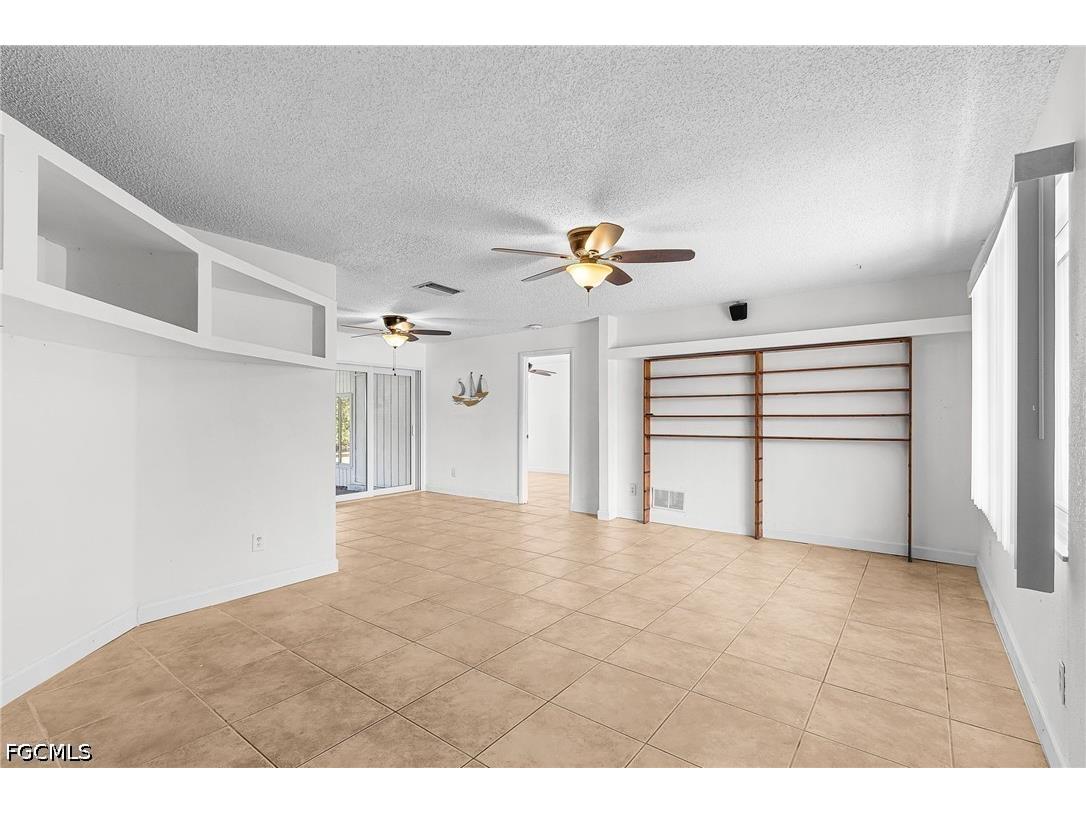 93 Glenmont Drive W North Fort Myers FL 33917 2026017251 image7