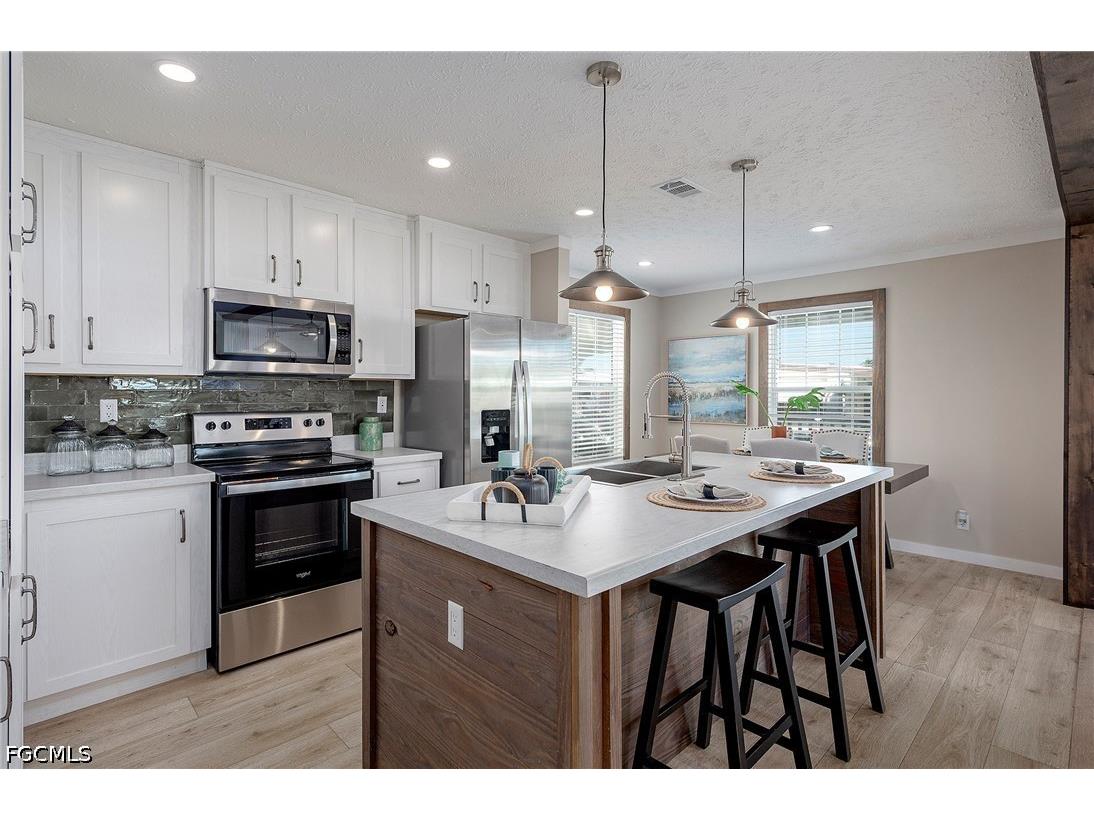 93 Poinsettia Drive Fort Myers FL 33905 2026022765 image1