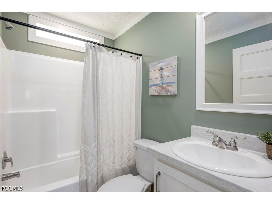 93 Poinsettia Drive Fort Myers FL 33905 2026022765 image13