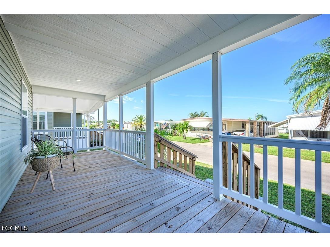 93 Poinsettia Drive Fort Myers FL 33905 2026022765 image22