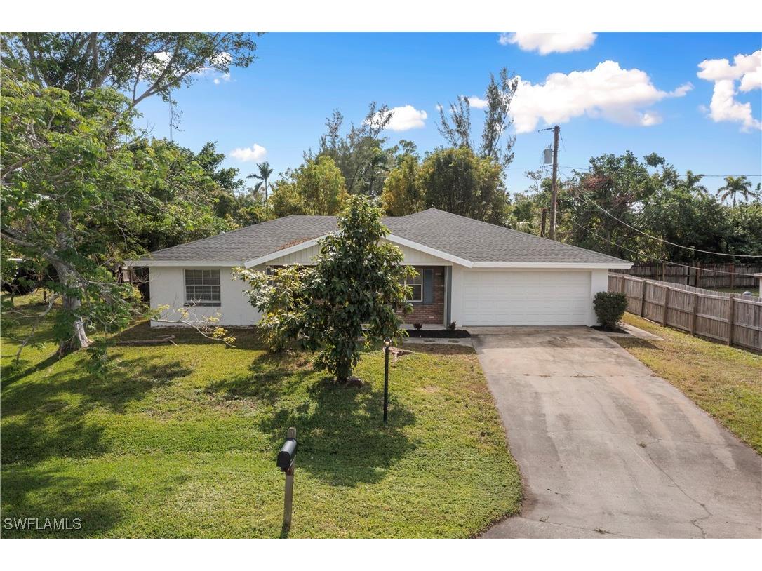 930 Entrada Drive N Fort Myers FL 33919 225008704 image1