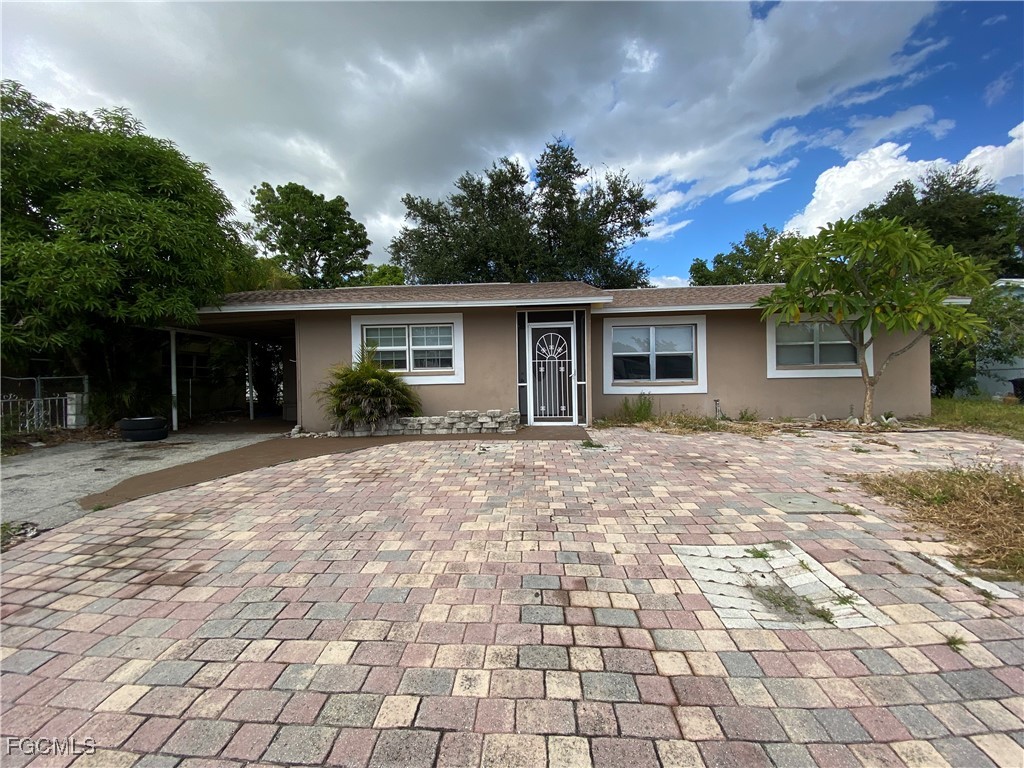 930 Jasmine Street North Fort Myers FL 33903 2025017419 image1