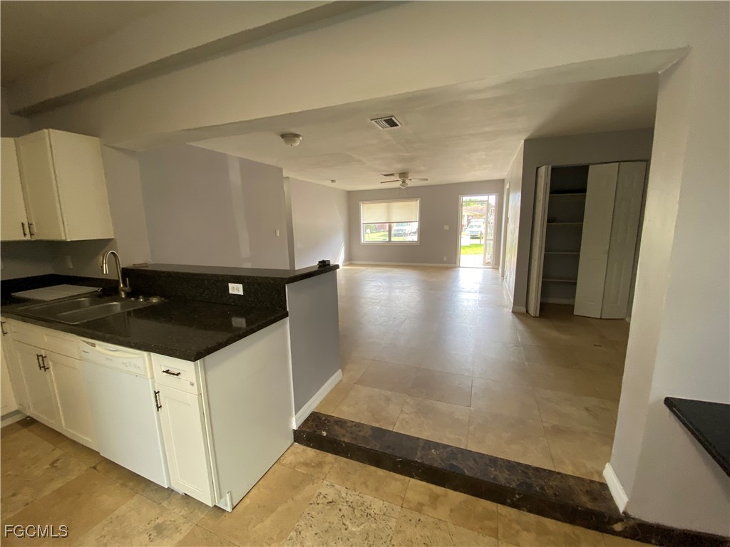 930 Jasmine Street North Fort Myers FL 33903 2025017419 image4