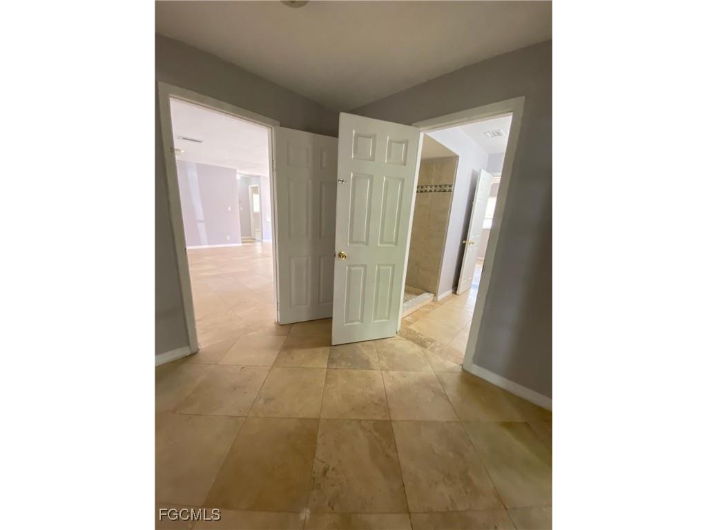 930 Jasmine Street North Fort Myers FL 33903 2025017419 image5