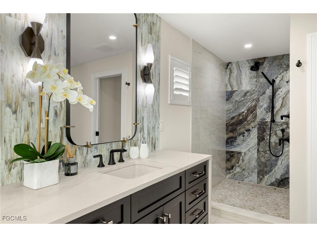 930 Kings Crown Drive Sanibel FL 33957 2025019682 image23