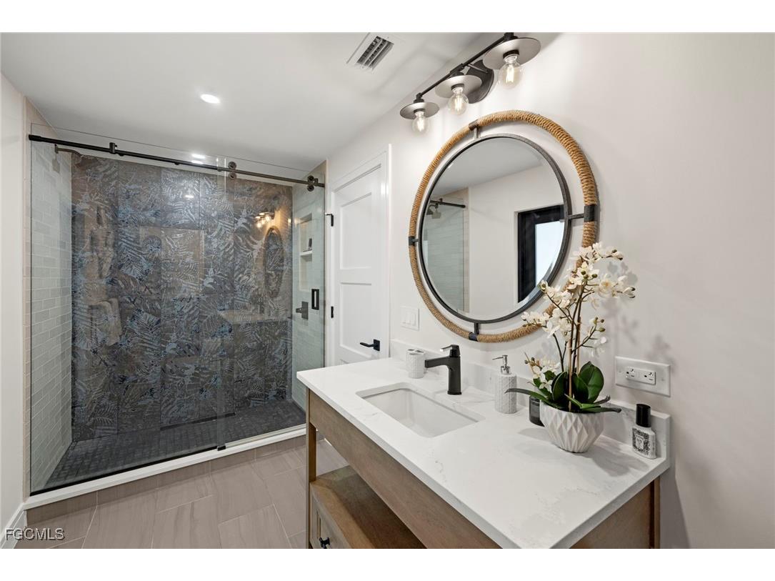 930 Kings Crown Drive Sanibel FL 33957 2025019682 image27