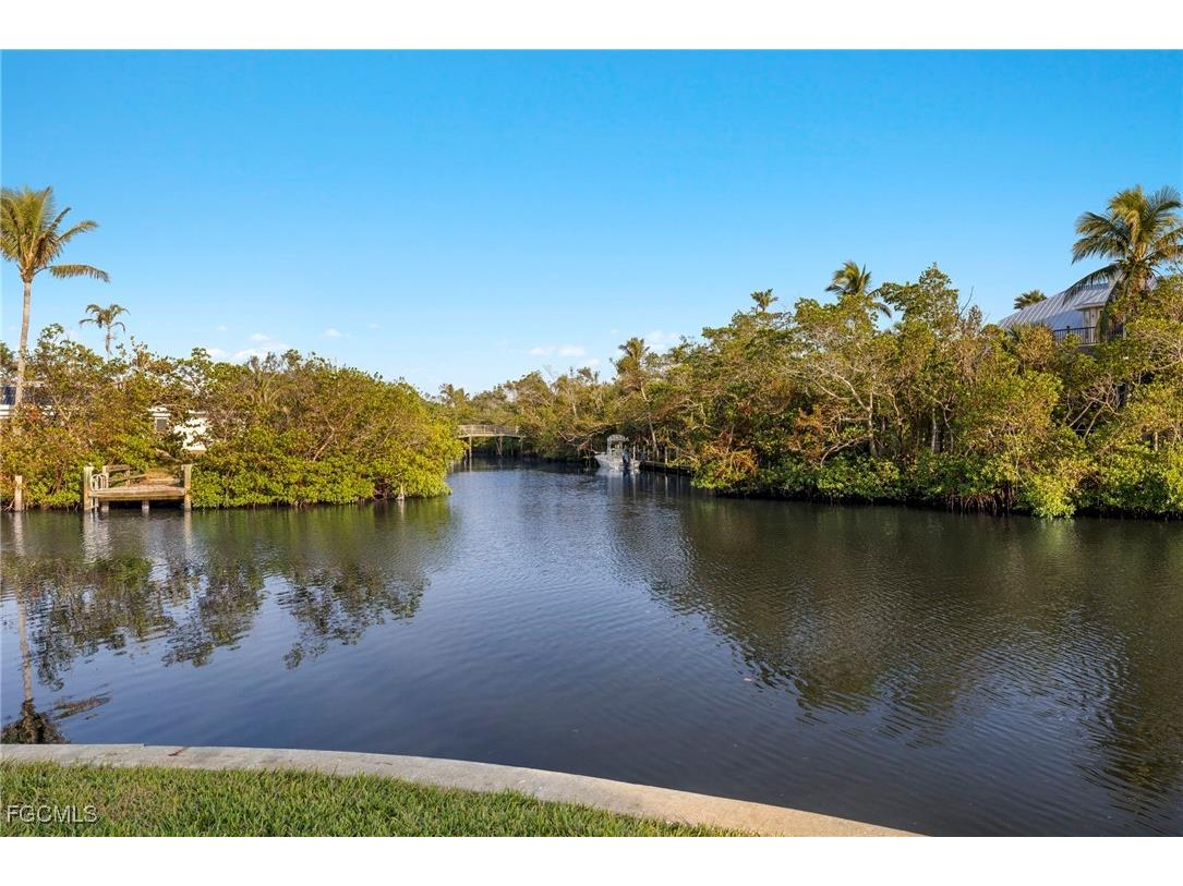 930 Kings Crown Drive Sanibel FL 33957 2025019682 image37