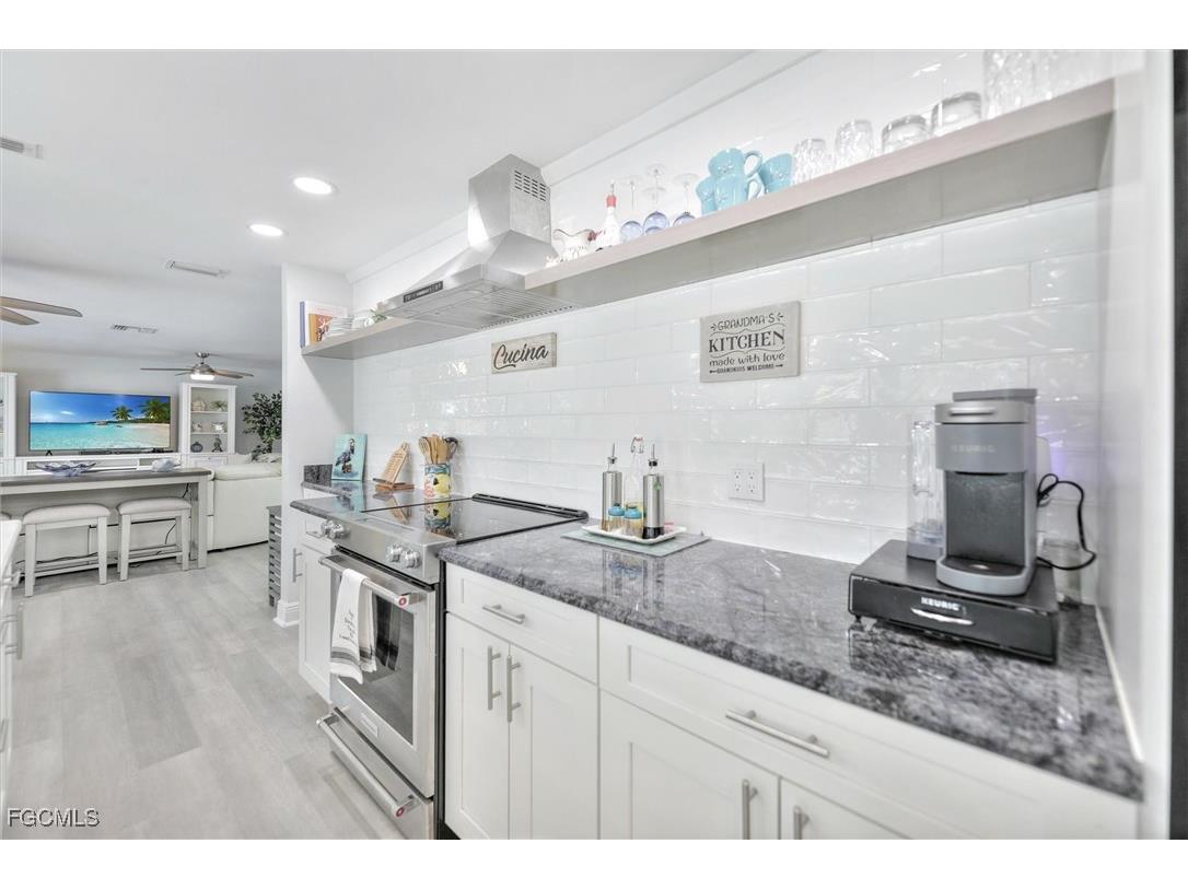 930 Lindgren Boulevard Sanibel FL 33957 2025014174 image10