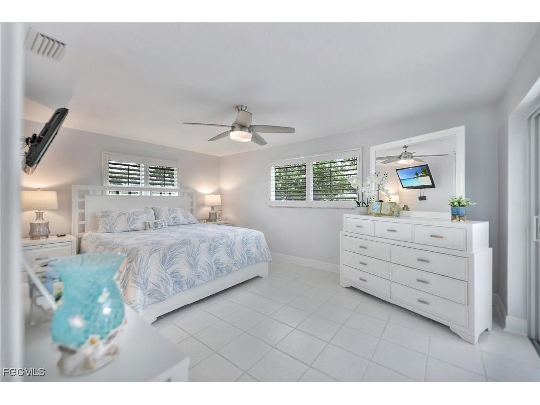 930 Lindgren Boulevard Sanibel FL 33957 2025014174 image15