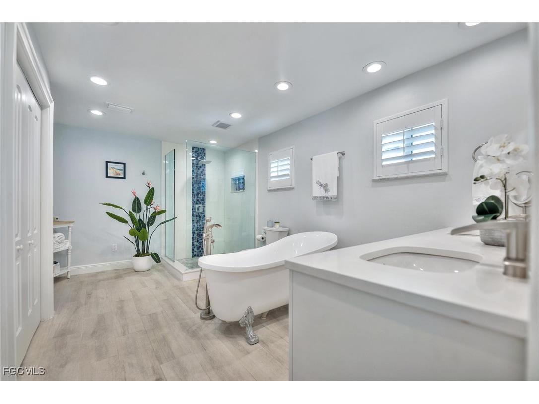 930 Lindgren Boulevard Sanibel FL 33957 2025014174 image18