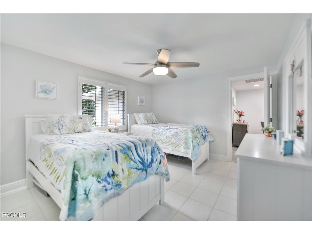 930 Lindgren Boulevard Sanibel FL 33957 2025014174 image24