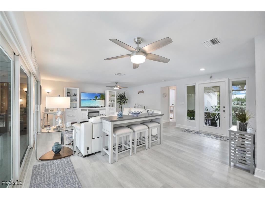 930 Lindgren Boulevard Sanibel FL 33957 2025014174 image6