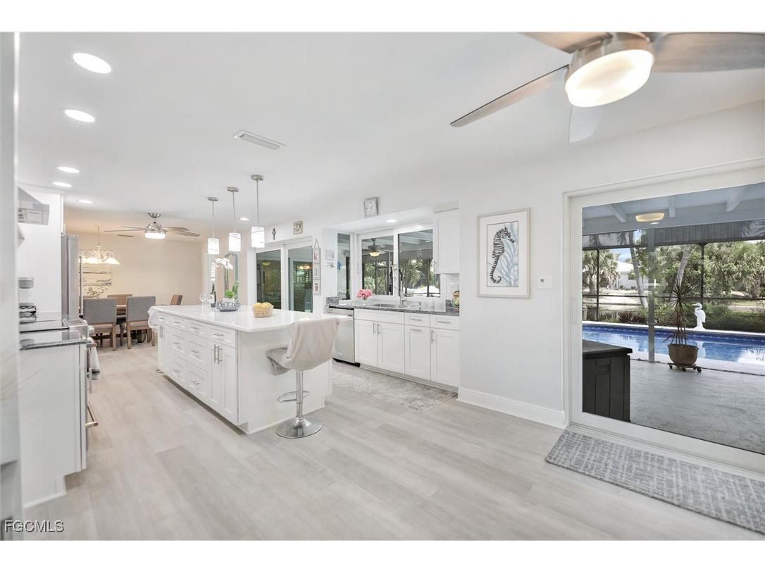 930 Lindgren Boulevard Sanibel FL 33957 2025014174 image7