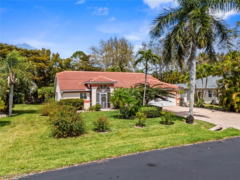 930 Moon Lake Drive Naples FL 34104 226010995 image1