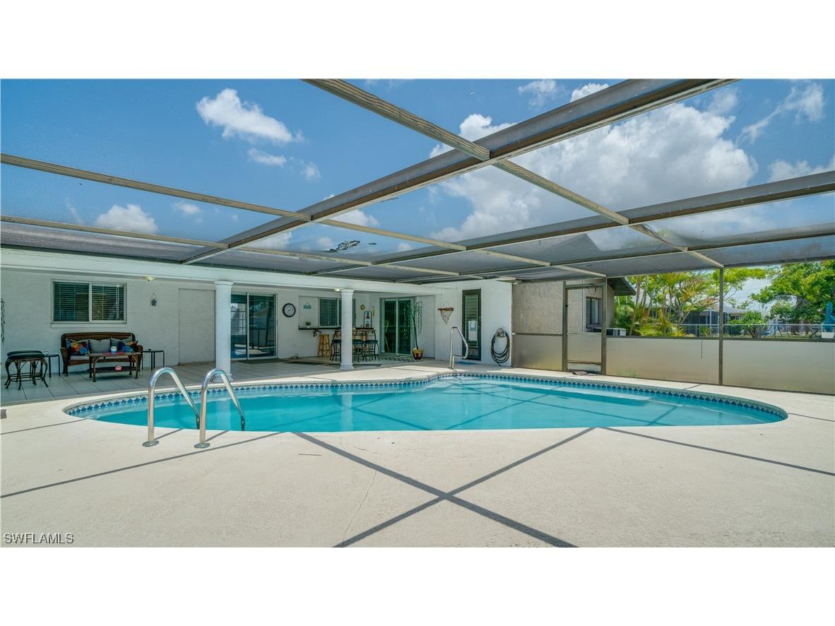 930 SE 25th Lane Cape Coral FL 33904 223038451 image1