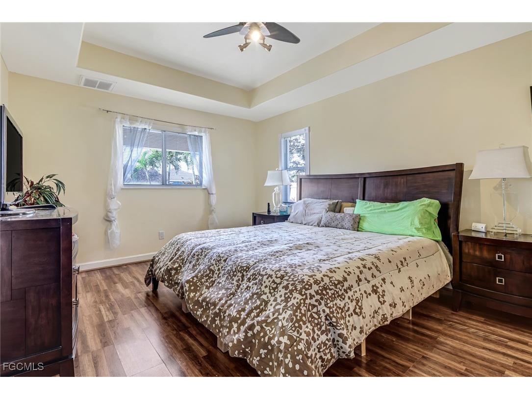 930 SW 37th Terrace Cape Coral FL 33914 2025009161 image20