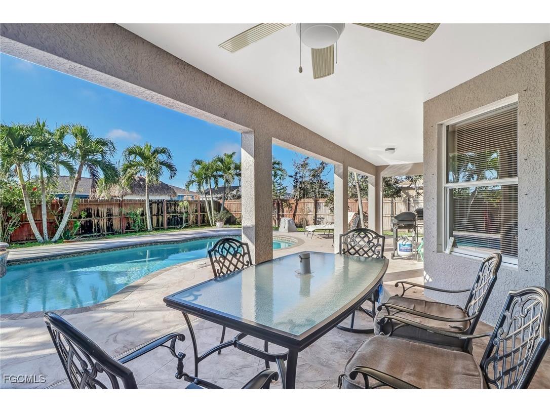930 SW 37th Terrace Cape Coral FL 33914 2025009161 image4