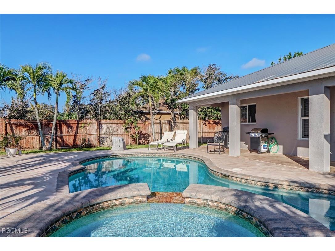 930 SW 37th Terrace Cape Coral FL 33914 2025009161 image7