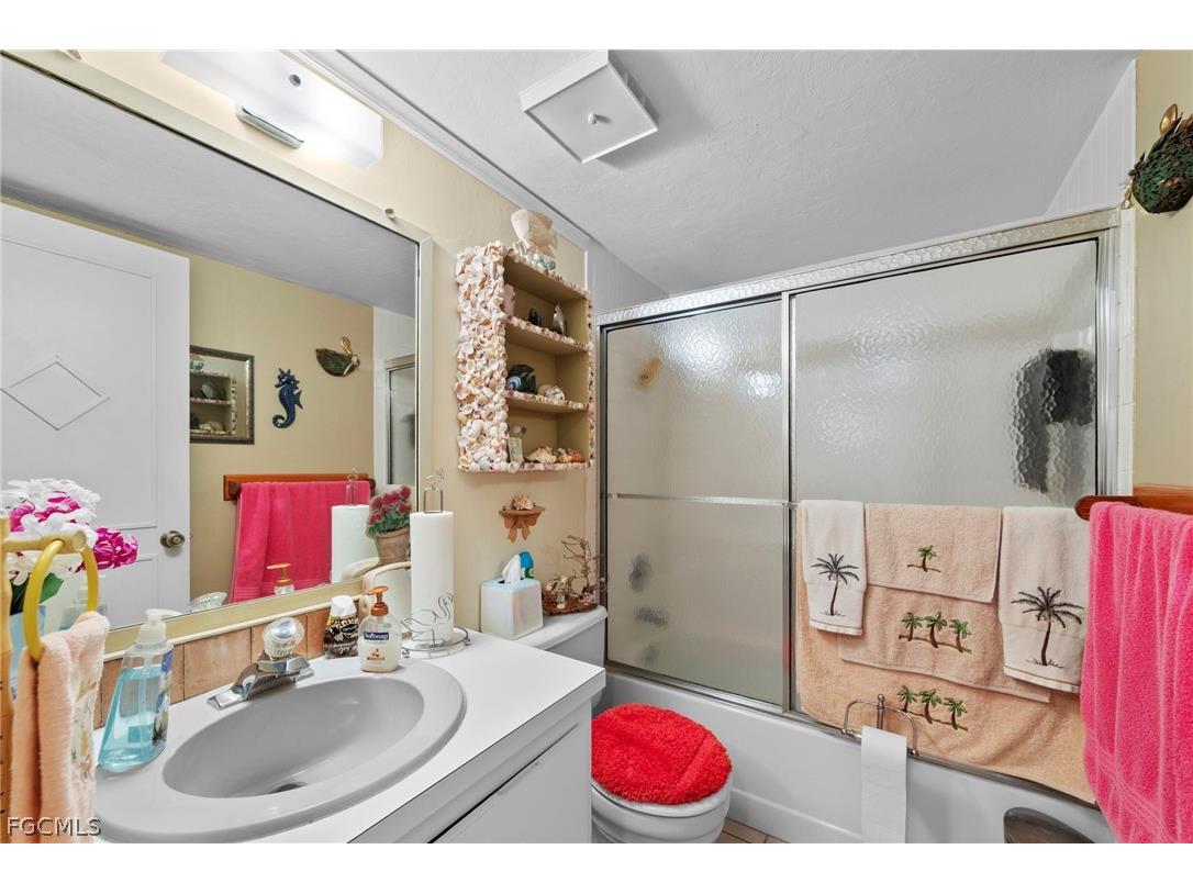 9305 Lake Park Drive #102 Fort Myers FL 33919 2026006735 image25