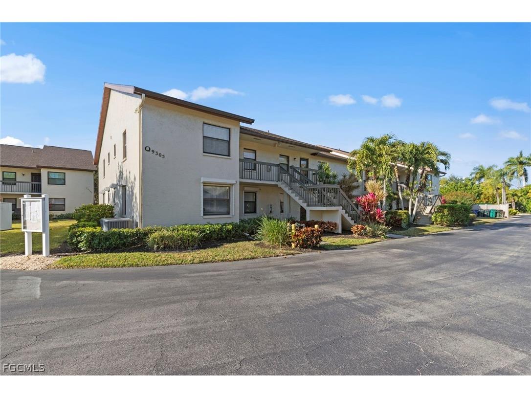 9305 Lake Park Drive #102 Fort Myers FL 33919 2026006735 image3