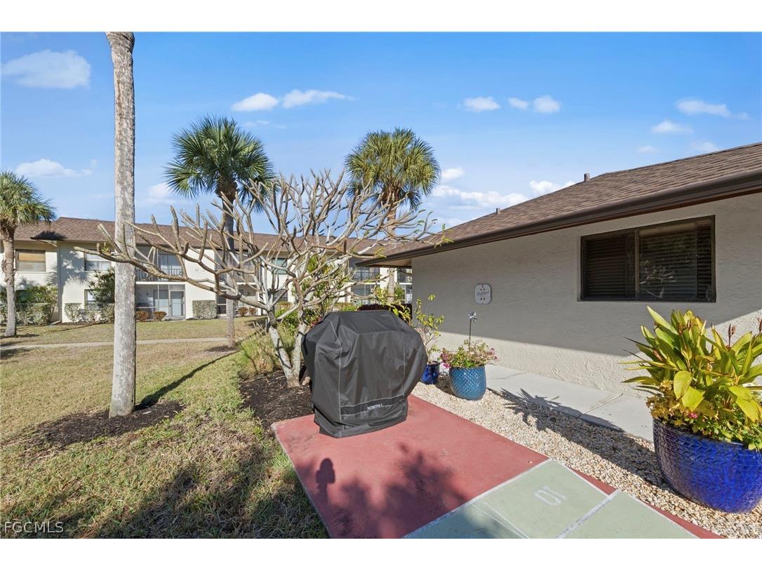 9305 Lake Park Drive #102 Fort Myers FL 33919 2026006735 image33