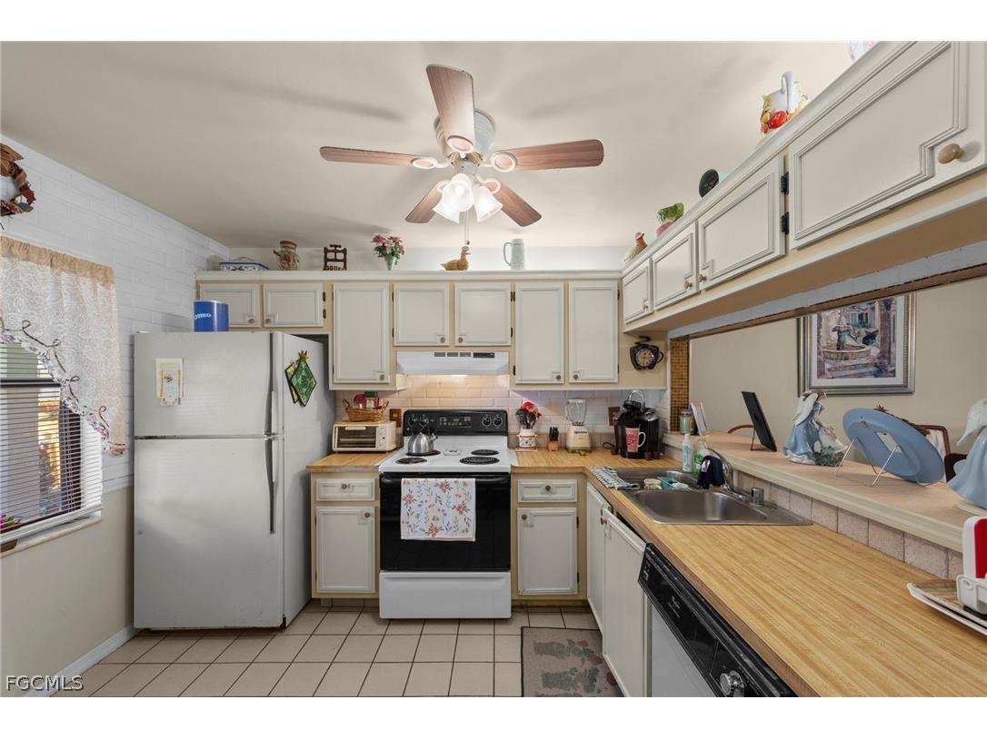 9305 Lake Park Drive #102 Fort Myers FL 33919 2026006735 image9