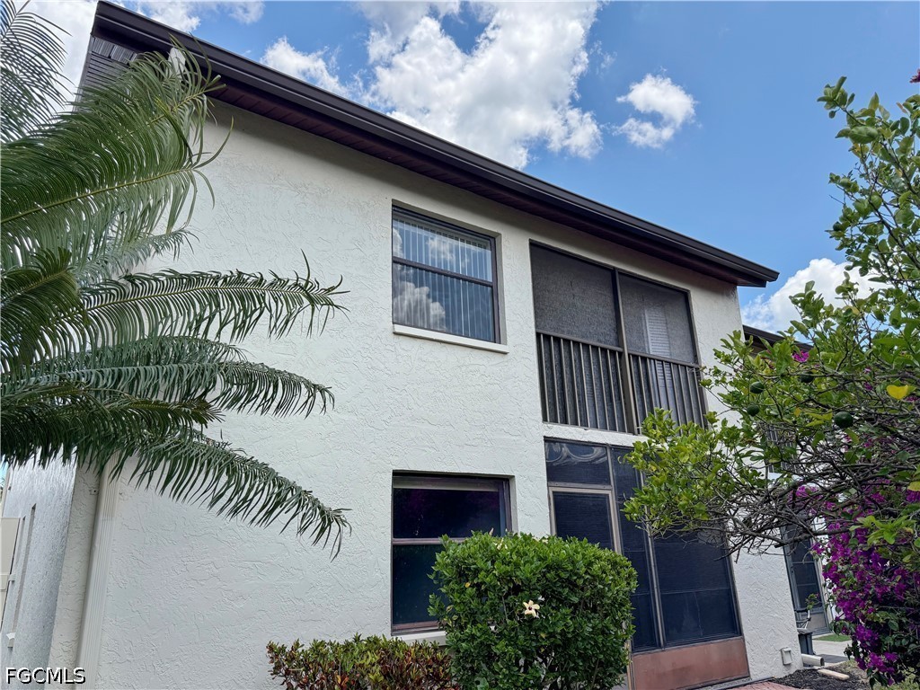 9305 Lake Park Drive #104 Fort Myers FL 33919 2026019682 image3