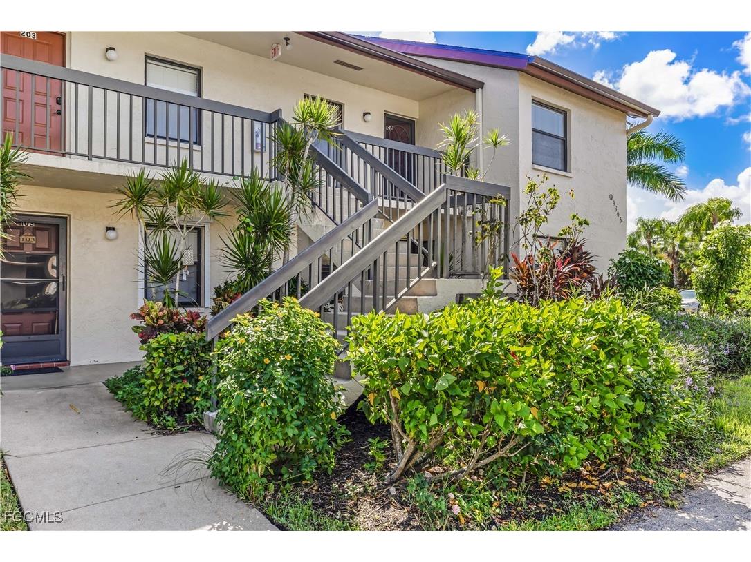 9305 Lake Park Drive #204 Fort Myers FL 33919 2025020123 image1