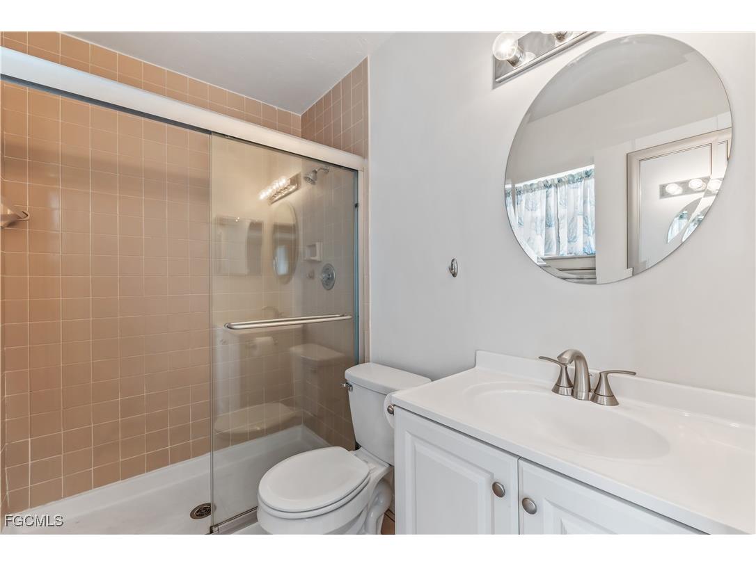 9305 Lake Park Drive #204 Fort Myers FL 33919 2025020123 image8