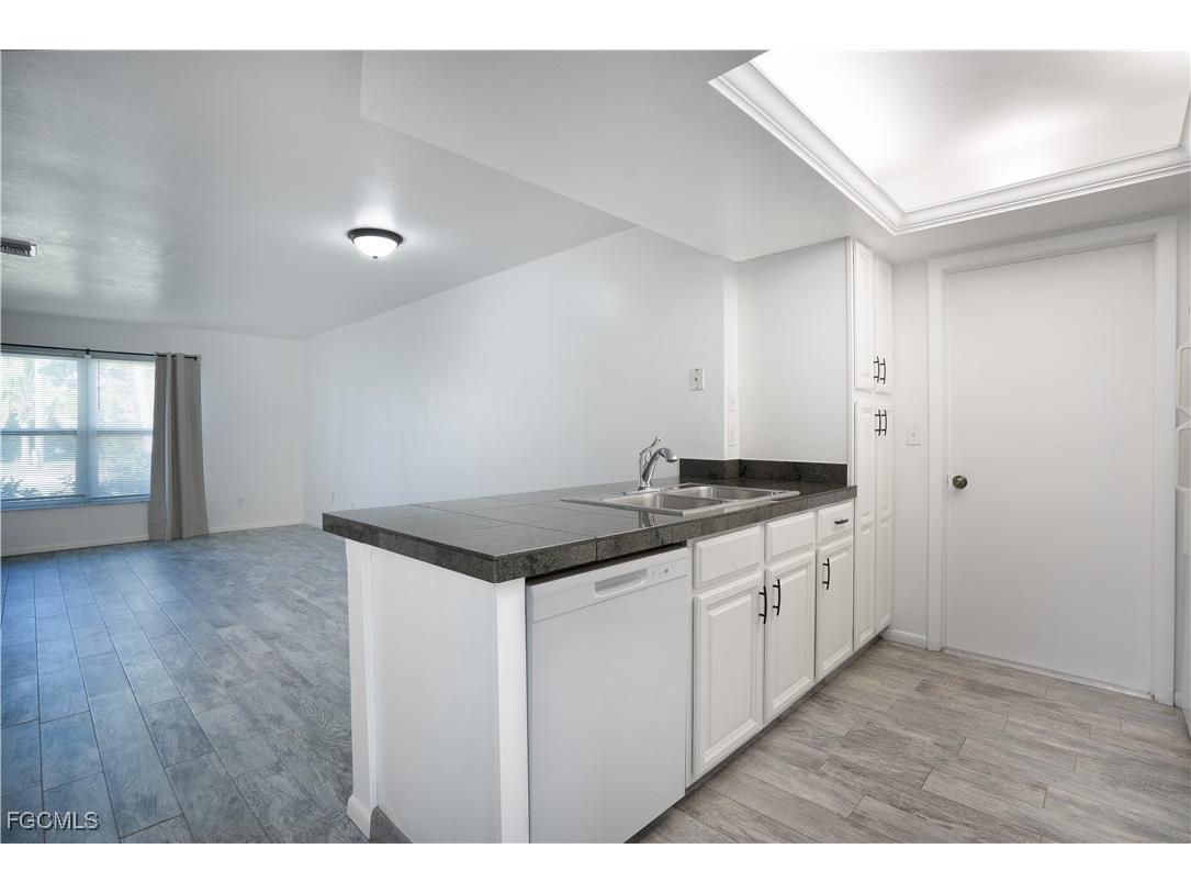 931/933 SE 23rd Place Cape Coral FL 33990 2025018797 image27