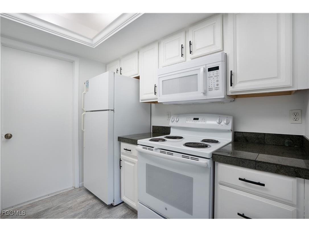 931/933 SE 23rd Place Cape Coral FL 33990 2025018797 image28