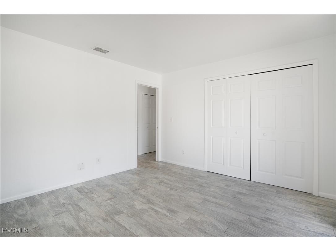 931/933 SE 23rd Place Cape Coral FL 33990 2025018797 image34