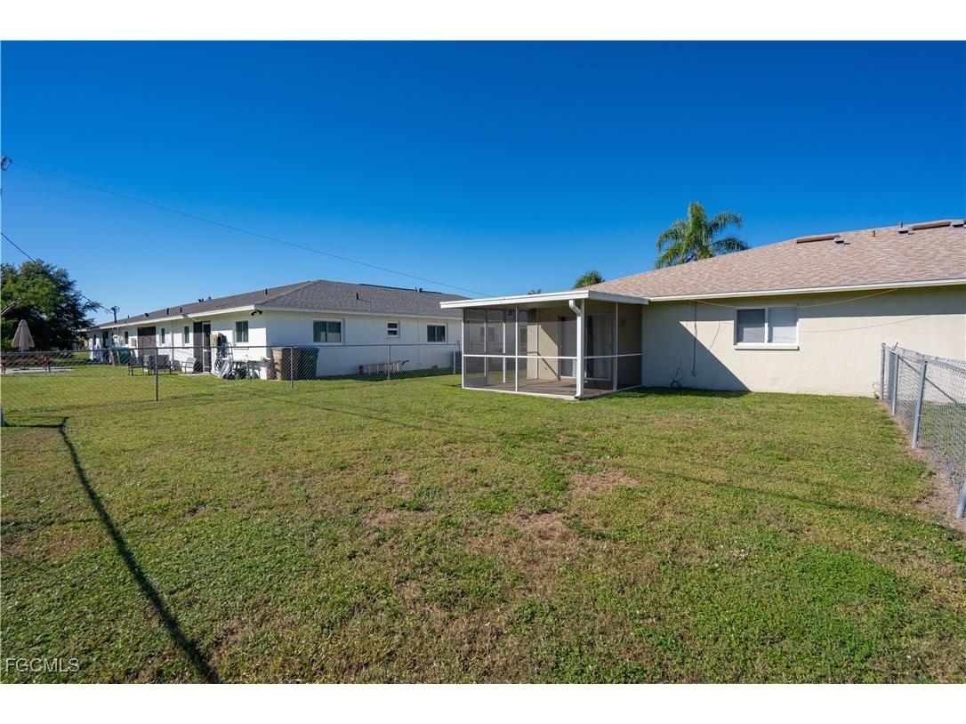 931/933 SE 23rd Place Cape Coral FL 33990 2025018797 image40