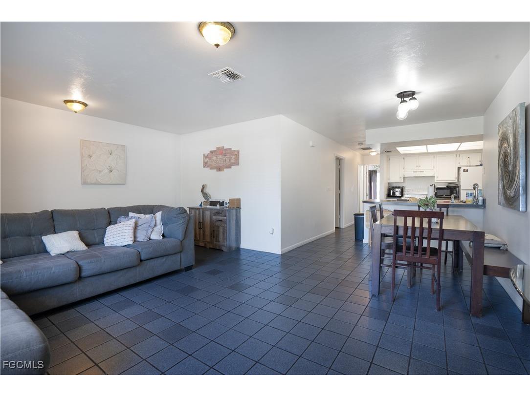 931/933 SE 23rd Place Cape Coral FL 33990 2025018797 image6