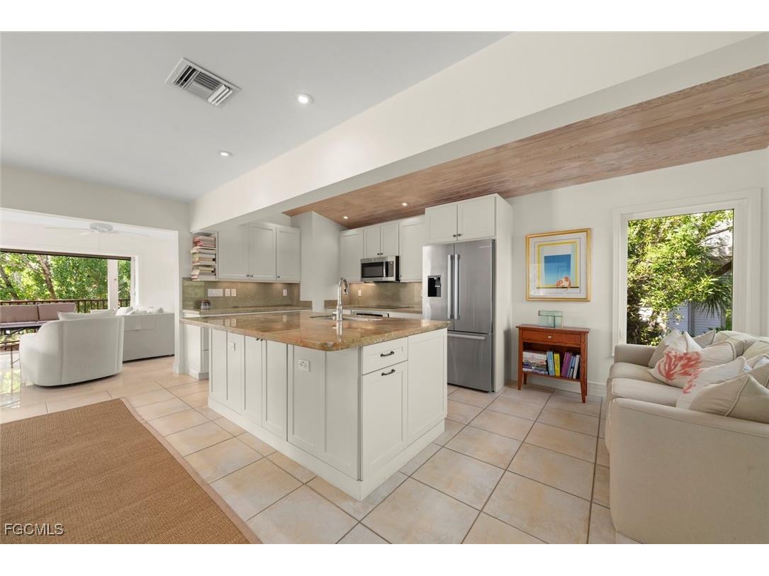 931 Snowberry Lane Sanibel FL 33957 2025018695 image11