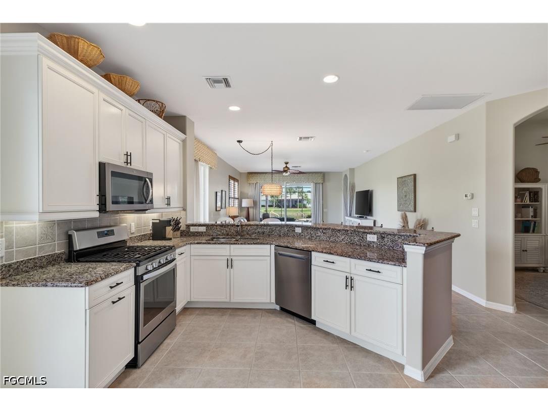 9311 Trieste Drive Fort Myers FL 33913 2026015170 image8