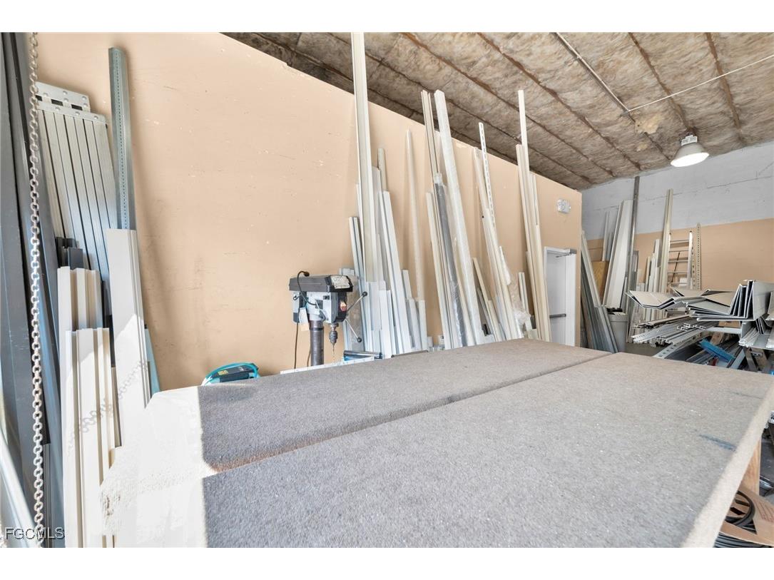 932 NE 24th Lane #9 Cape Coral 33909 2025010840 image2