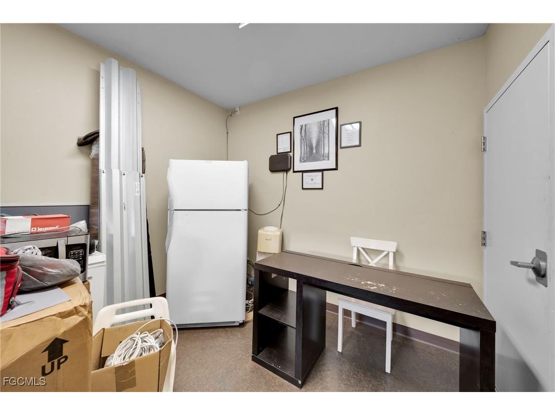 932 NE 24th Lane #9 Cape Coral 33909 2025010840 image8