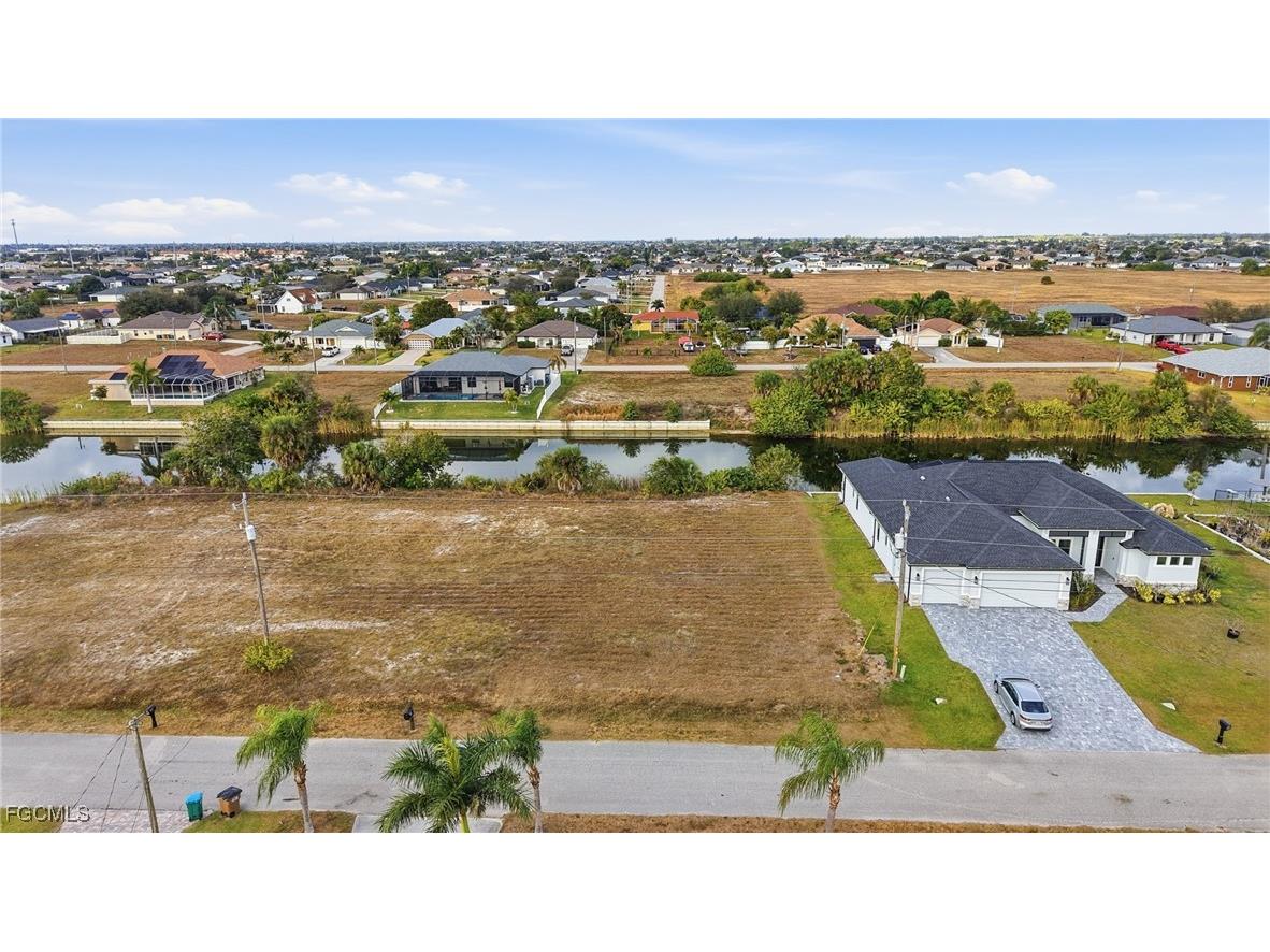 932 NW 9th Avenue Cape Coral FL 33993 2026005091 image8