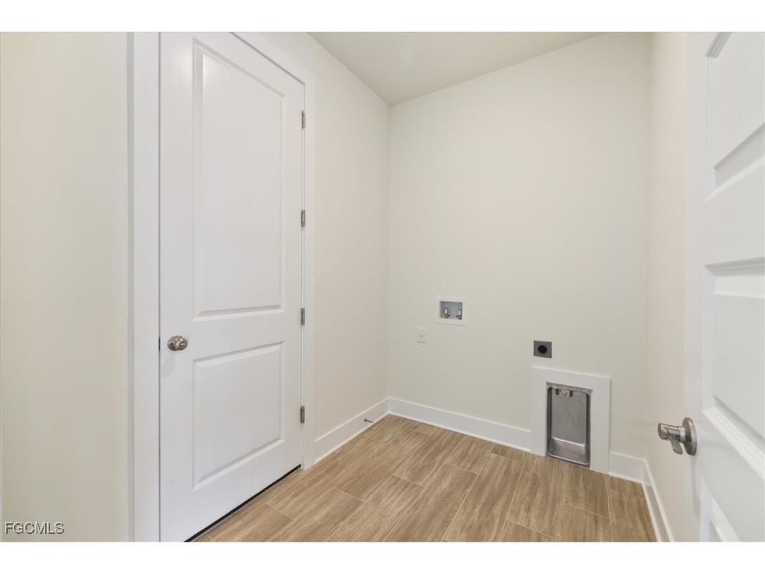 932 SW 36th Terrace Cape Coral FL 33914 2025023247 image32