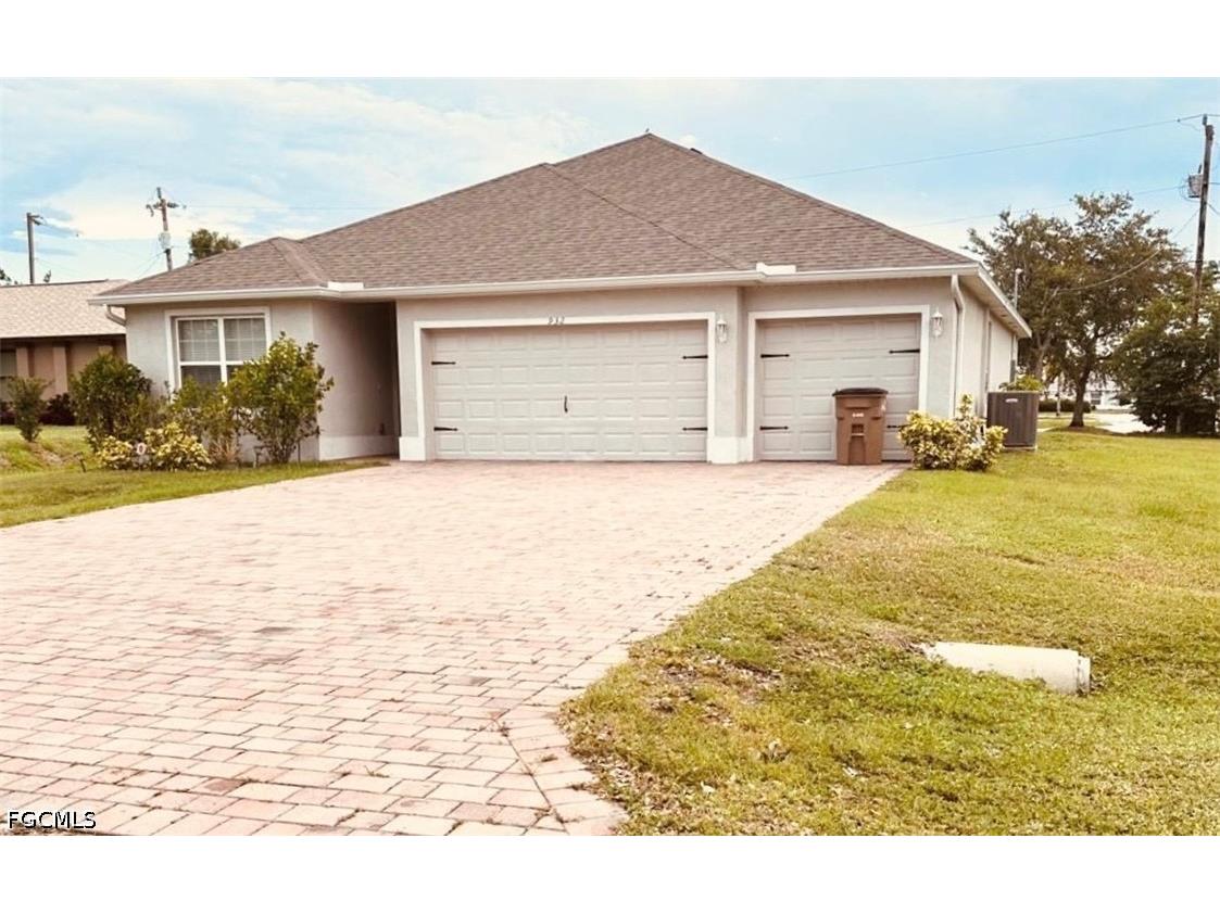 932 SW 7th Avenue Cape Coral FL 33991 2026023915 image1