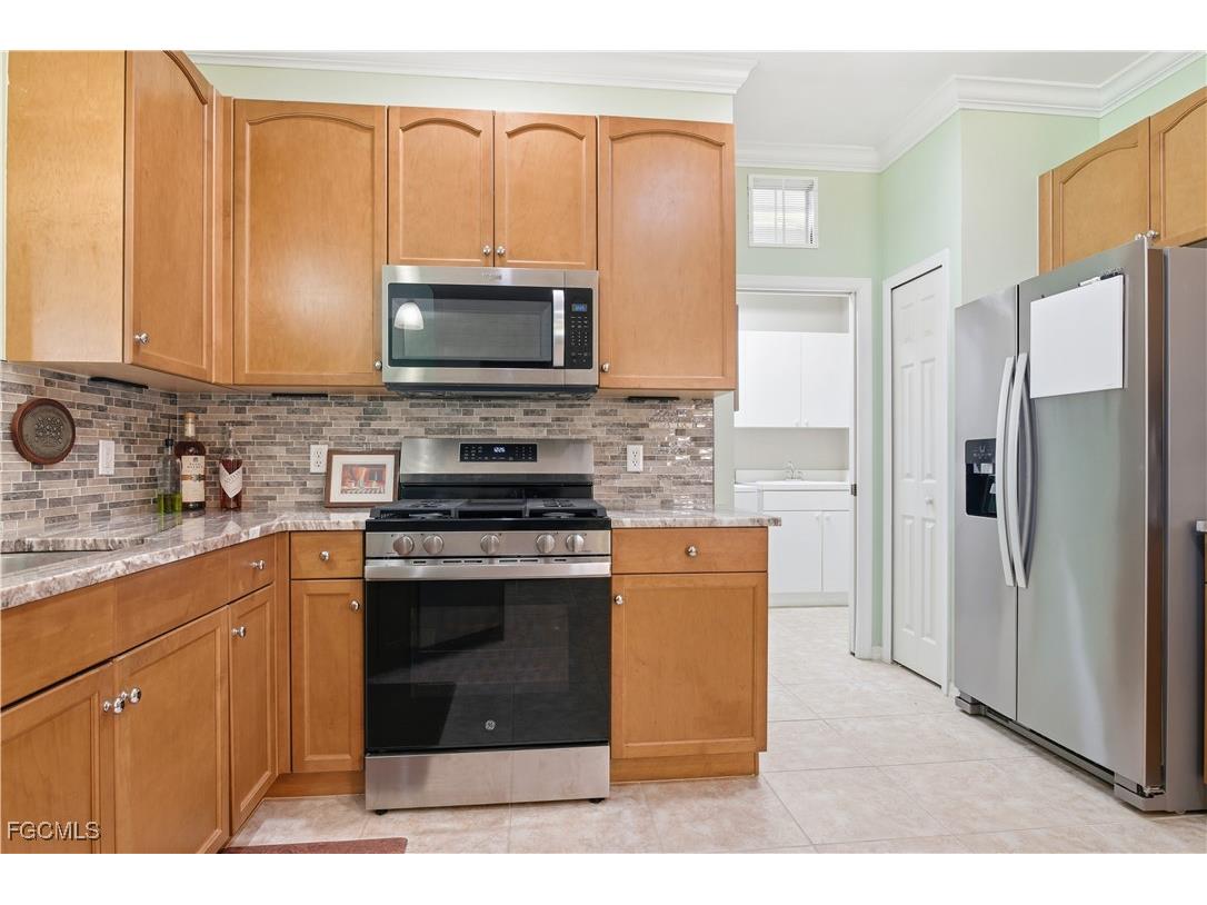 9323 Aviano Drive Fort Myers FL 33913 2025017928 image10