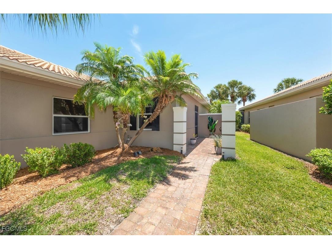 9327 Trieste Drive Fort Myers FL 33913 2025022410 image8