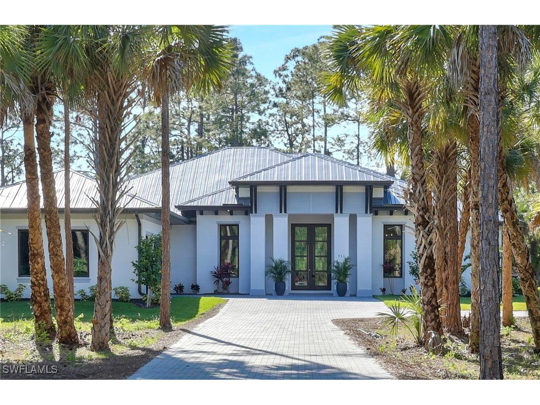 933 11th Street SW Naples FL 34117 224083976 image1